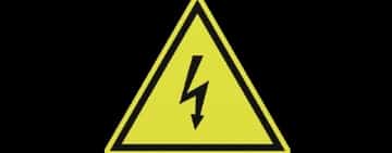 Un bărbat în pericol de electrocutare, scos de pompieri din sediul inundat al unei firme din Ariceștii Rahtivani
