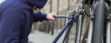 Hoț “profesionist” de biciclete, reținut de polițiștii prahoveni