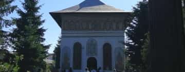Biserica Domnească “Sf. Apostoli Petru și Pavel” din Ploiești - 383 de ani de la săvârșirea primei slujbe!
