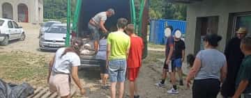 Locuitorii din Balta Doamnei s-au mobilizat din nou pentru a-i ajuta pe sărmani!