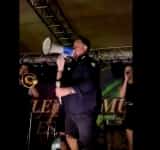 Video/ Horia Brenciu, UNPLUGGED forțat de împrejurări, la un concert în Prahova
