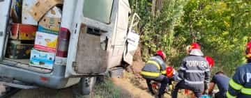Foto/ Accident pe Centura de Est a Ploieștiului. Trei răniți, printre care și doi copii