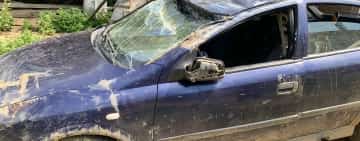 Urmărire cu zeci de focuri de armă, pentru prinderea unui șofer beat, fără permis, aflat la volanul unei mașini cu numere false