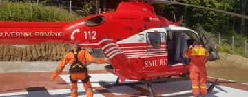 Un copilaș născut azi la Spitalul din Sinaia, preluat cu elicopterul pentru a fi transferat la București. Bebelușul are grave probleme medicale