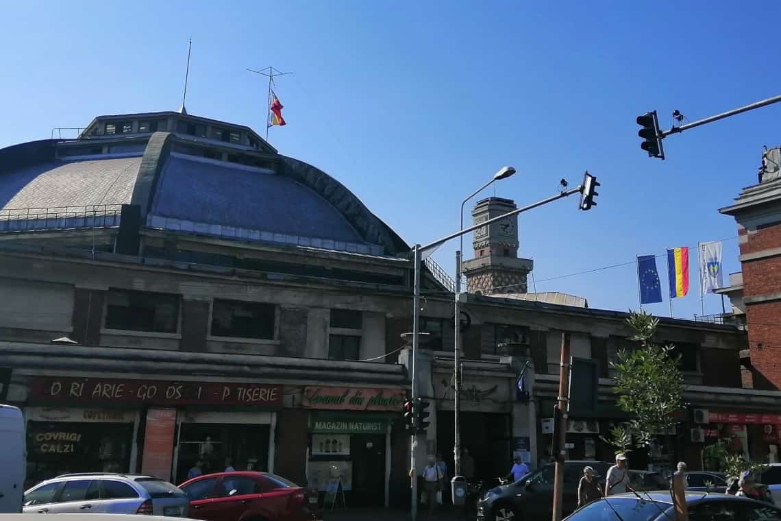 Halele Centrale din Ploiești, închise de comisarii Protecției Consumatorilor! Zeci de magazine din Ploiești și Câmpina au fost verificate