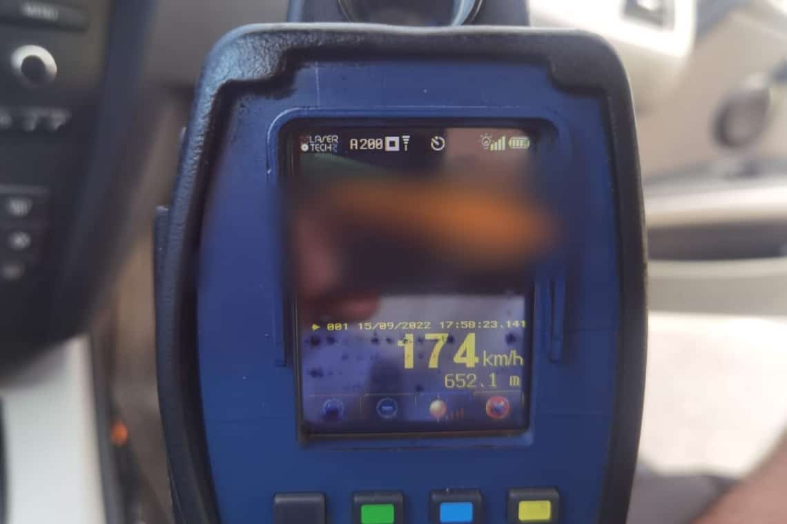 Taximetrist drogat, prins cu 174 km/h pe DN1, în zona Băicoi