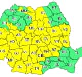 Vin ploile, vântul și frigul, în weekend. Cod galben de vreme rea și în Prahova