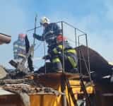 Galerie foto/Două case și o anexă gospodărească au fost cuprinse de flăcări, la Ariceștii Rahtivani
