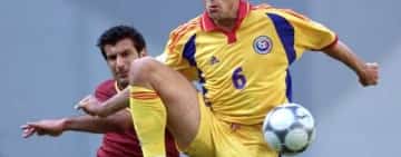 Faimosul fotbalist român Gică Popescu împlinește astăzi 55 de ani! La mulți ani, Baciule!