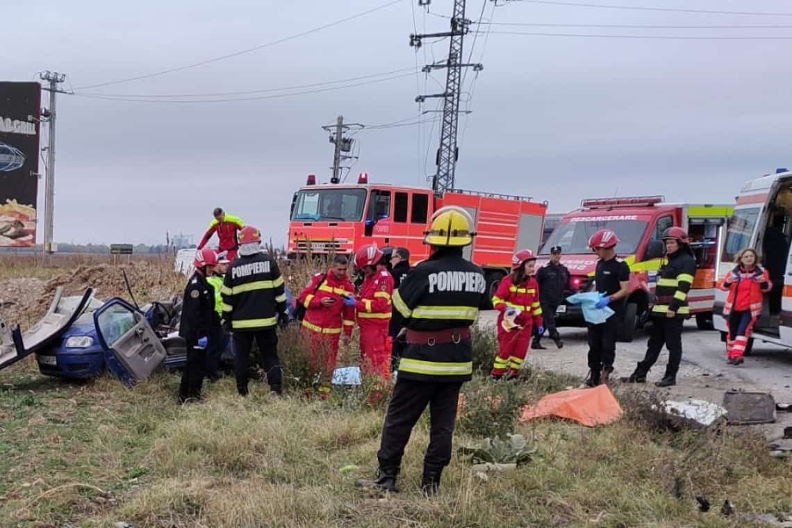 Accident grav pe DN1. Două persoane au murit în urma coliziunii dintre două autoturisme