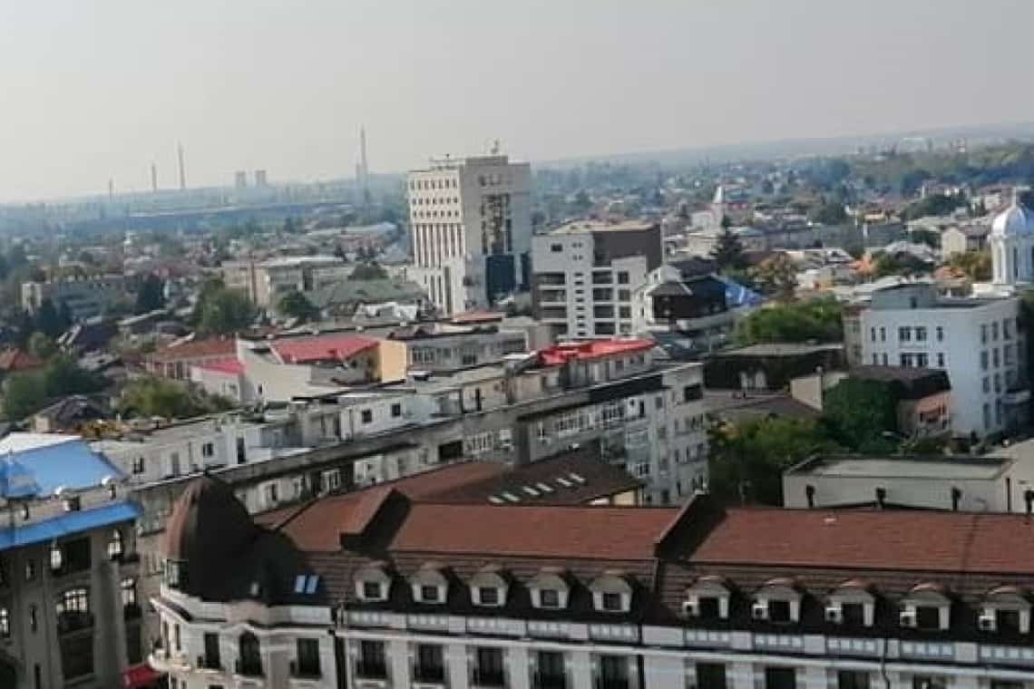 Ploieștenii care locuiesc în zona de Vest a orașului vor avea primii apă caldă. Aflați când va fi reluată distribuția și în celelalte cartiere!