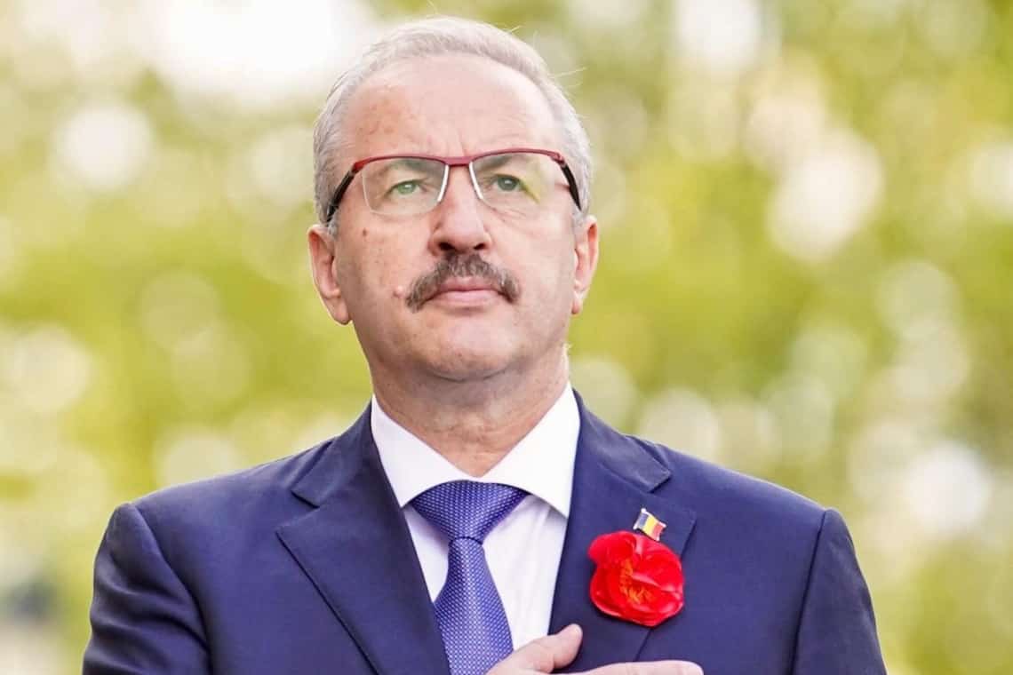 Vasile Dîncu a demisionat din funcția de ministru al Apărării. Motivul: imposibilitatea colaborării cu Iohannis!