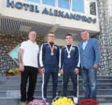 Doi tineri sportivi de la Caraimanul Bușteni, campioni balcanici la lupte greco-romane
