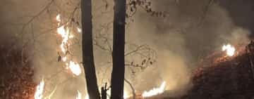 Incendiu în Drajna de Jos. Ard saci cu haine depozitați într-o curte nelocuită
