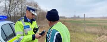 Zeci de bicicliști au fost sancționați de polițiștii prahoveni de la Rutieră, dar au primit și câte un cadou!