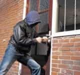 Un bărbat din Valea Călugărească s-a ales cu dosar penal după ce a furat de la un consătean un televizor și o... mașină de tocat