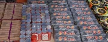 Fără petarde, pocnitori sau artificii între blocuri! Află ce materiale pirotehnice pot fi folosite legal de Sărbători!