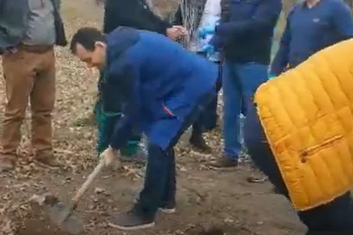 Ludovic Orban vine duminică în Prahova, să planteze puieți de stejar în pădurea Sicrita