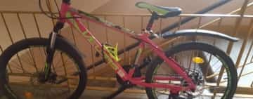 Un copil de 14 ani, suspect în cazul furtului unei biciclete de pe o scară de bloc din Ploiești