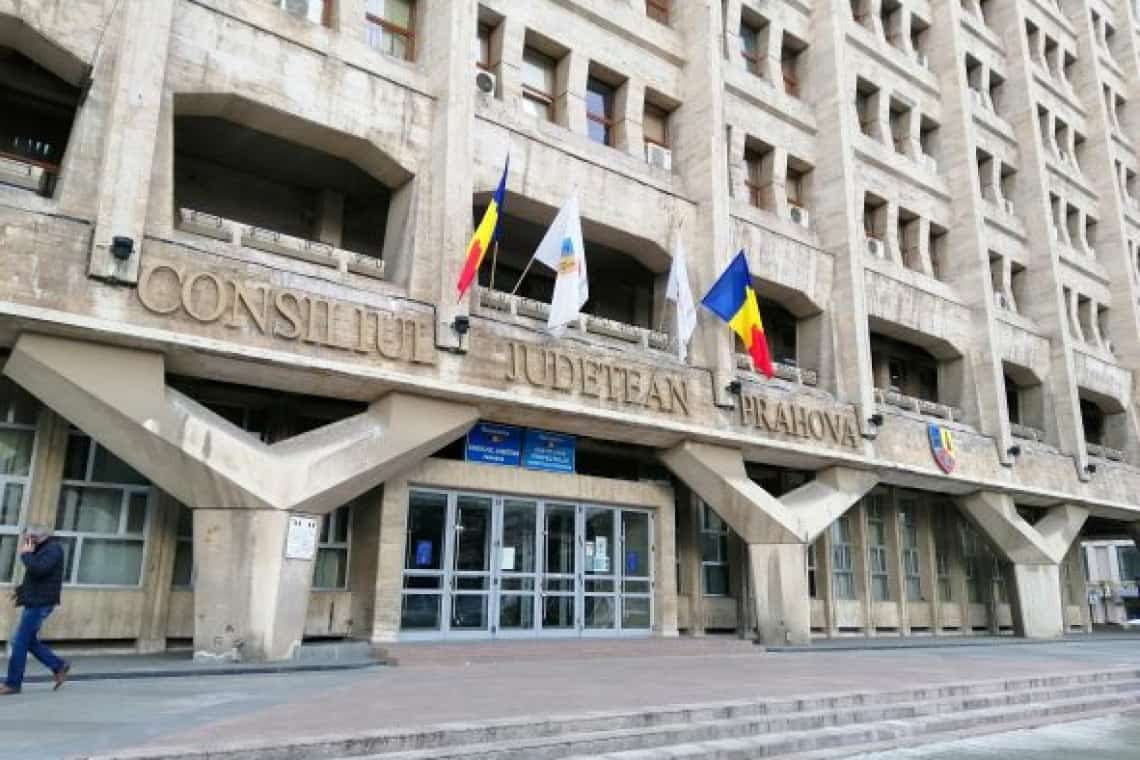 Comunicare în bătaie de joc, după exemplul președintelui Iulian Dumitrescu, la Consiliul Județean Prahova