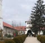Măsuri speciale la Mănăstirea Ghighiu, de Bobotează