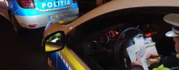 Tânăr din Drajna, prins de polițiști la volanul unui autoturism neînmatriculat și cu numere false