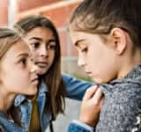 Minorele din Câmpina care au bătut o colegă de școală au ajuns astăzi la Poliție, împreună cu părinții