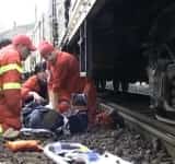 Accident feroviar la Azuga. O femeie a fost lovită de tren și i-au fost amputate picioarele