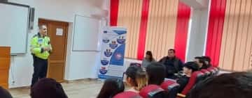 Acțiuni ale polițiștilor prahoveni pentru reducerea violenței în școli, în unități de învățământ din Ploiești, Ceptura și Măgurele
