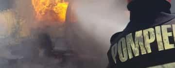 Incendiu în comuna Apostolache. O locuință a fost cuprinsă de flăcări