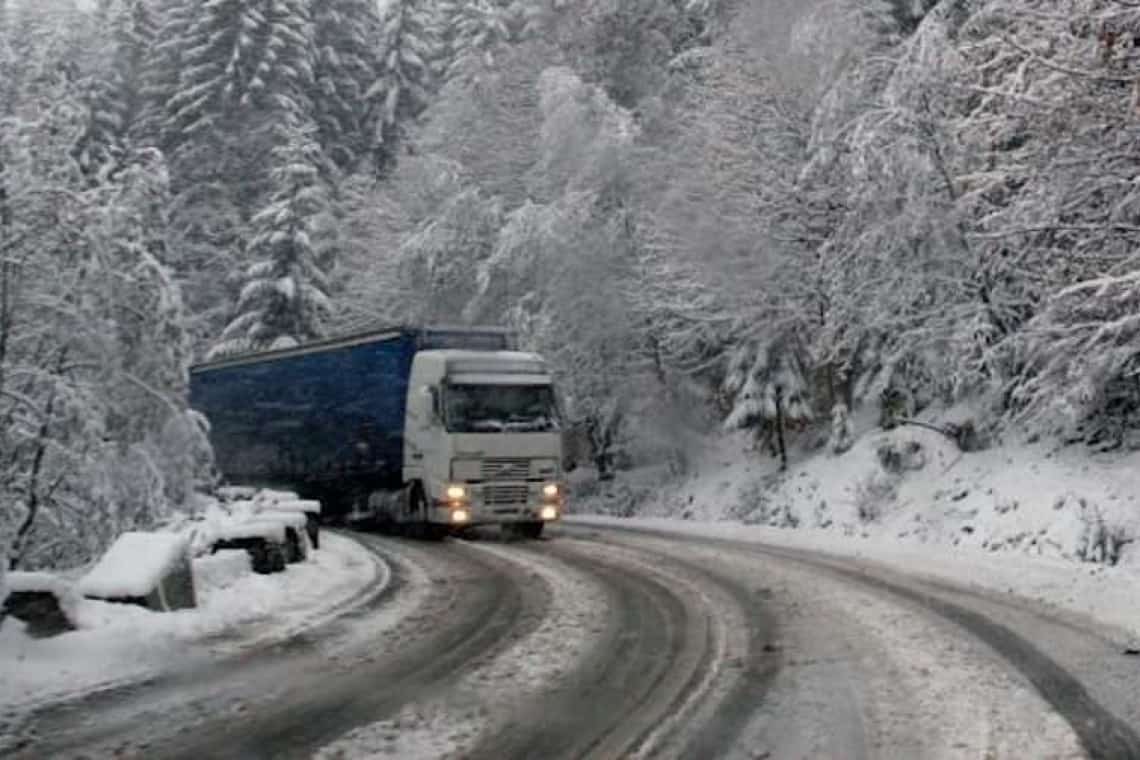 TIR-uri blocate pe DN1, la Sinaia și Azuga