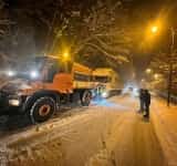 Zeci de intervenții ale pompierilor prahoveni, în ultimele 24 de ore: copaci căzuți pe carosabil, drumuri blocate, cabluri electrice rupte