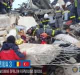 Patru persoane au fost scoase în viață de sub dărâmături de salvatorii români, în Turcia