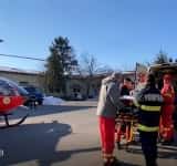 Video/Un bebeluș cu probleme medicale, preluat de elicopterul SMURD, pentru a fi transportat la un spital din Brașov