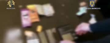 Elevi consumatori și traficanți de droguri, cercetați de polițiștii prahoveni și procurorii DIICOT