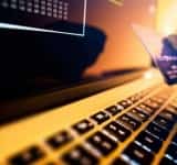 Atenție la falșii angajați ai băncilor care solicită transferul banilor în alte conturi! Ce recomandă Poliția Română