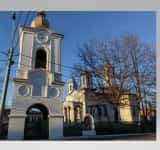 Turnul-clopotniță al Bisericii Sf. Ilie – Tabaci din Ploiești are o nouă înfățișare: urmele proiectilelor din Al Doilea Război Mondial nu mai există!