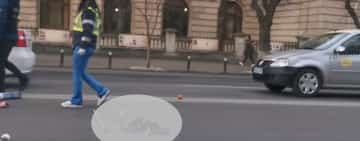 Bătrân de 82 de ani, lovit de un autoturism în centrul Ploieștiului. Pietonul traversa neregulamentar Bulevardul Republicii