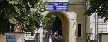 Pacient fugit de la Psihiatrie, găsit pe scara unui bloc din apropierea spitalului! A fost returnat, ”pe bază de proces-verbal de predare-primire”