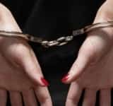 Două hoațe din Galați care au furat din locuințele unor bătrâni, cercetate de polițiștii prahoveni