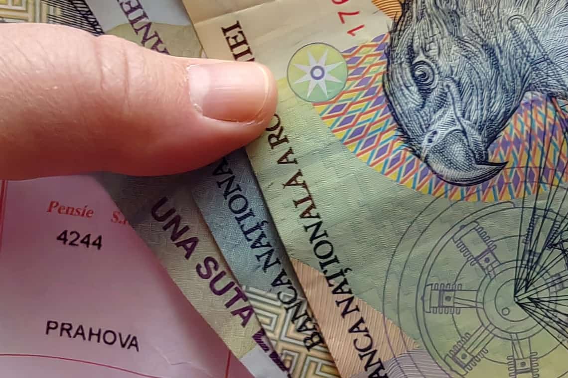 Din luna martie, prahovenii cu pensii peste 4.000 de lei vor primi înapoi banii reținuți pentru CASS, anul trecut