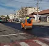 Ploiești/ Hai, curaj! Poate până la vară terminați totuși de asfaltat strada Mihai Bravu!