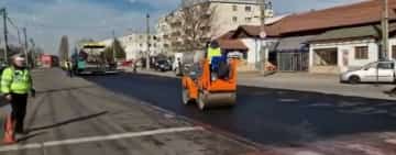 Ploiești/ Hai, curaj! Poate până la vară terminați totuși de asfaltat strada Mihai Bravu!