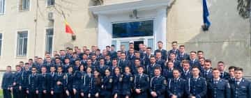 IPJ Prahova ”s-a îmbogățit” cu încă 77 de polițiști! Un prahovean din Comarnic este șef al promoției aprilie 2023