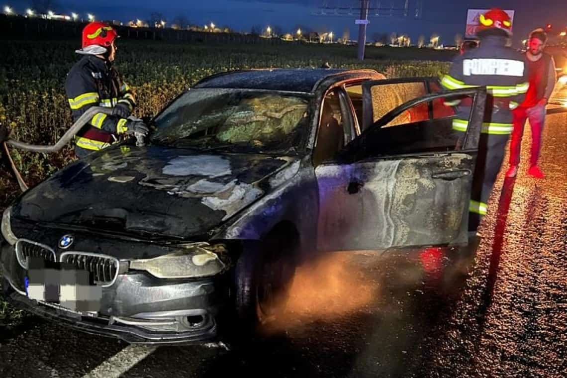 Imagini de pe DN 1, unde un autoturism a luat foc! 