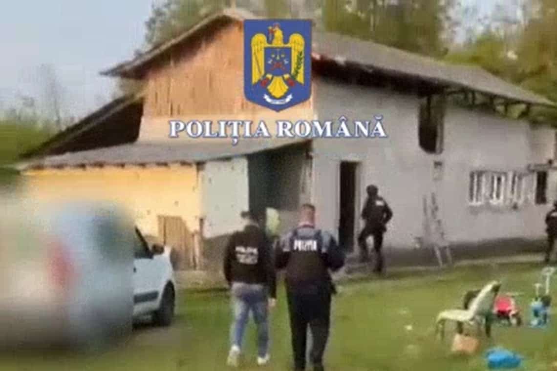 Hoți din Dumbrăvești, ”vizitați” cu noaptea-n cap de polițiștii prahoveni!