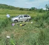 Un autoturism a ajuns pe câmp după o coliziune în trafic, pe Centura de Est a Ploieștiului