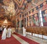 Pictura Bisericii „Înăl­țarea Domnului” din orașul Plopeni a fost sfințită, duminica trecută