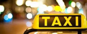 Un taximetrist din Ploiești a fost bătut de doi adolescenți, noaptea trecută