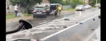 UPDATE FOTO/ Accident în comuna Lipănești. Intervine echipajul de descarcerare al pompierilor